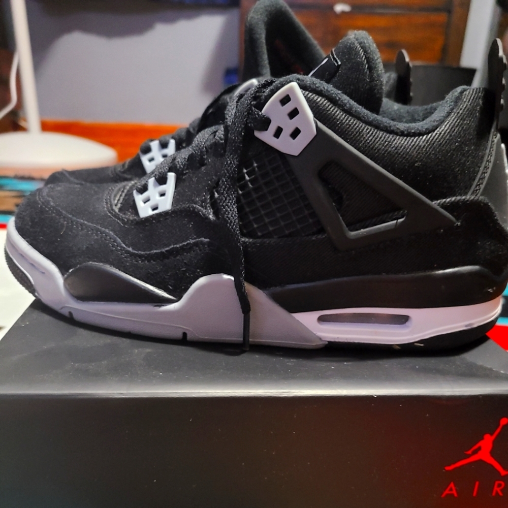 Air Jordan 4 Retro Black/Grey 6.5Y